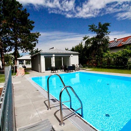 Maureen Lovely 2 Bedroom Unit With Community Pool Wien Exteriör bild