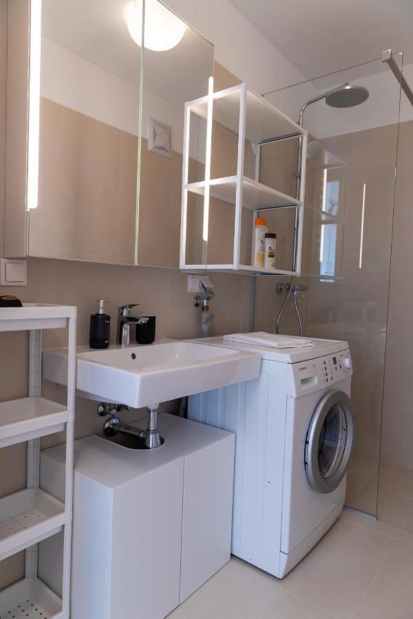 Maureen Lovely 2 Bedroom Unit With Community Pool Wien Exteriör bild