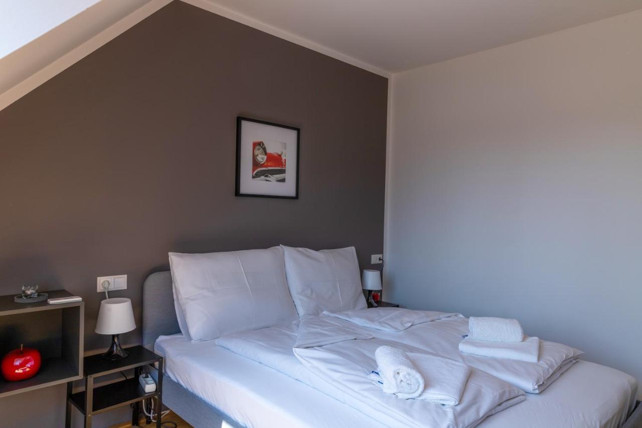 Maureen Lovely 2 Bedroom Unit With Community Pool Wien Exteriör bild