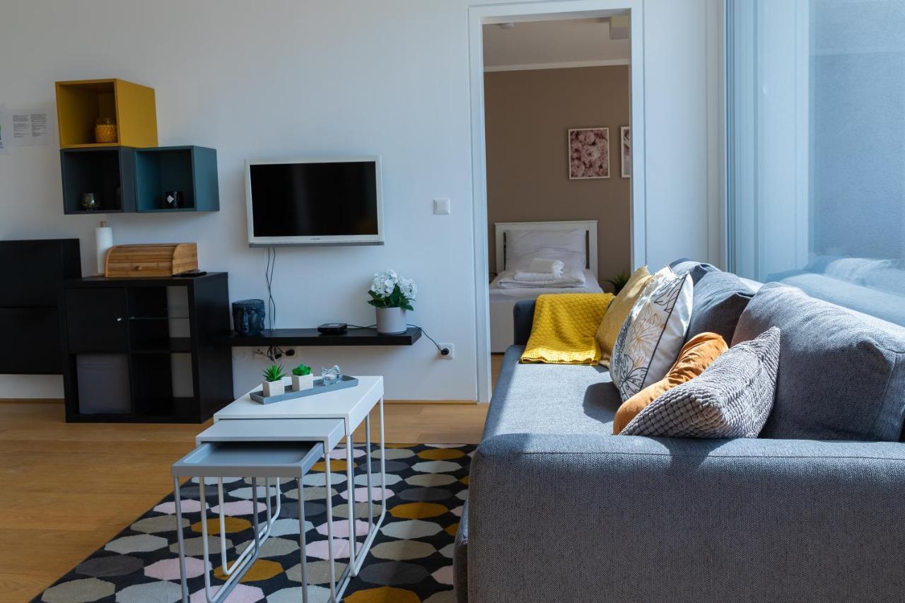 Maureen Lovely 2 Bedroom Unit With Community Pool Wien Exteriör bild
