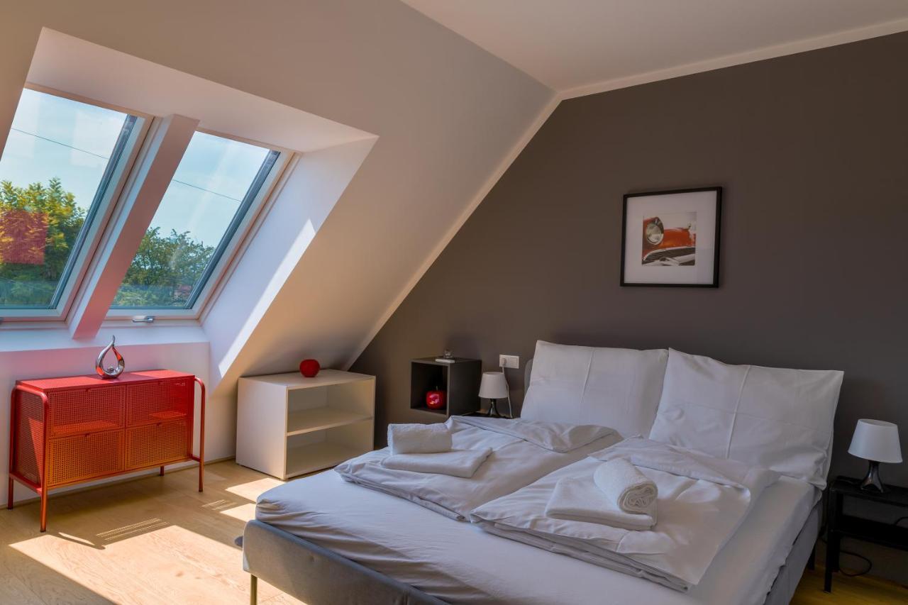 Maureen Lovely 2 Bedroom Unit With Community Pool Wien Exteriör bild