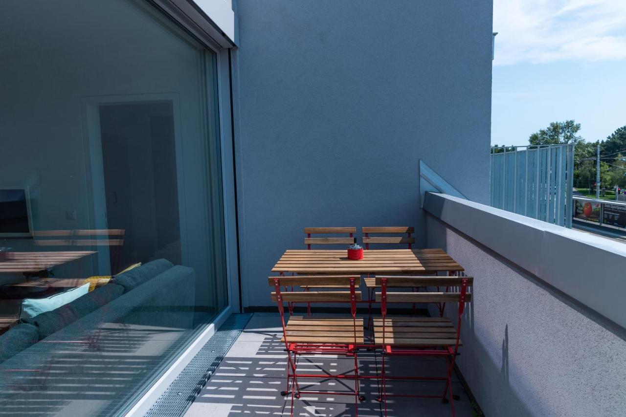 Maureen Lovely 2 Bedroom Unit With Community Pool Wien Exteriör bild