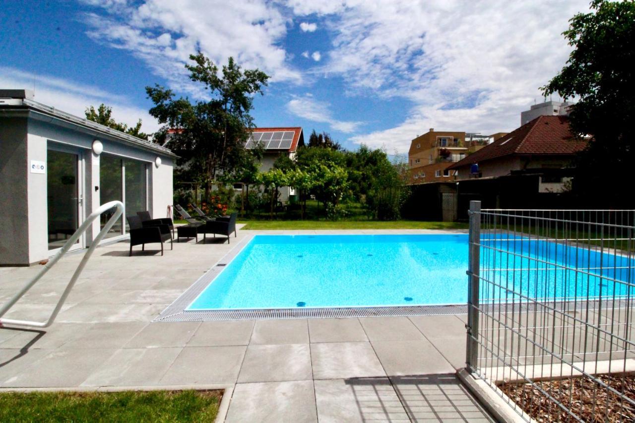 Maureen Lovely 2 Bedroom Unit With Community Pool Wien Exteriör bild